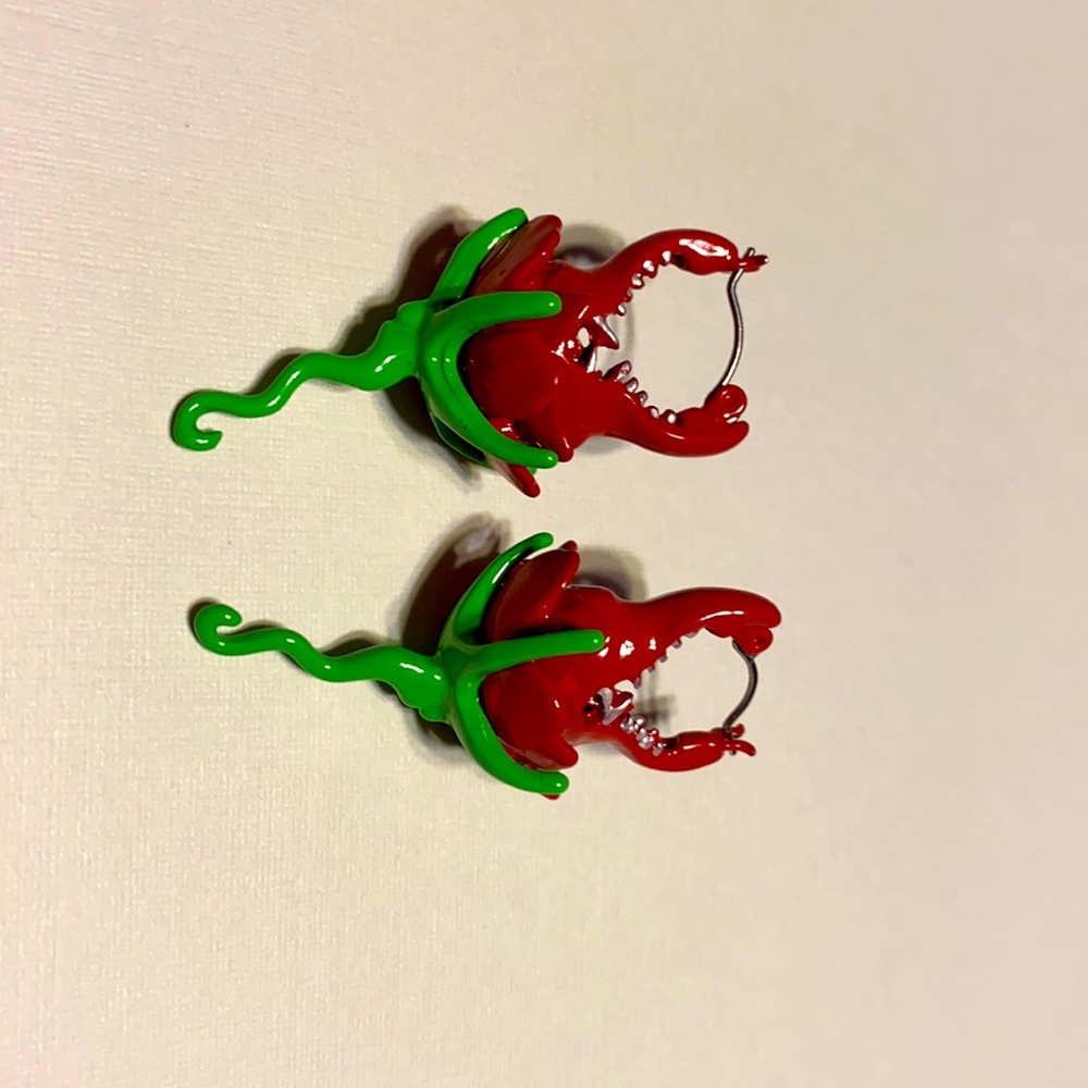 Harry Potter Fanged Geranium Earrings
